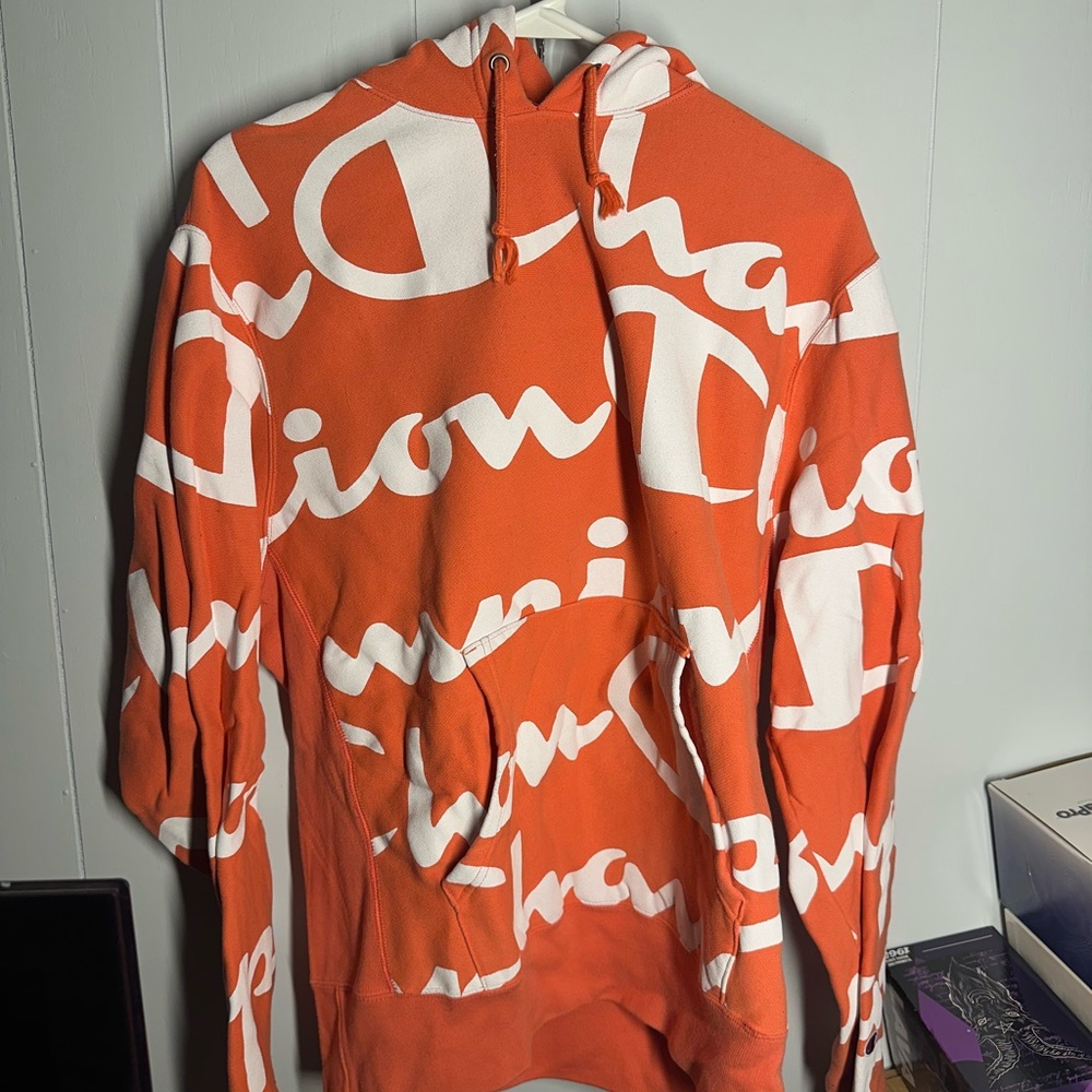 CHAMPION SWEATSHIRT